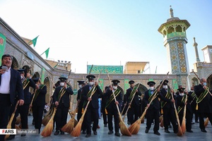 آیین جاروکشی حرم حضرت معصومه(س)