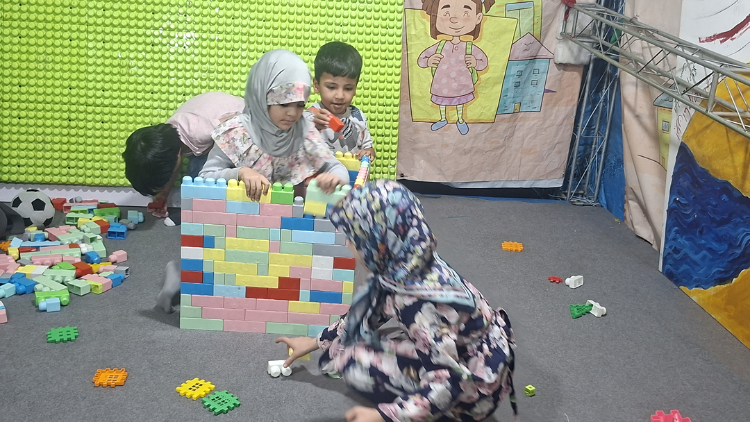 مربیانی که ۲۲۰ شب پای آموزش کودکان ایستاده‌اند