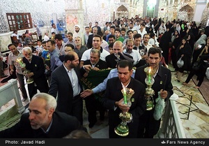 کاروان زیر سایه خورشید در حرم حضرت عبدالعظیم حسنی علیه السلام