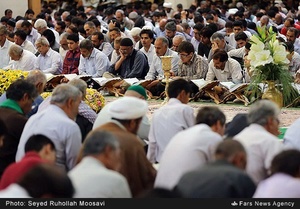 محفل انس با قرآن کریم در حرم مطهر حضرت معصومه(س)
