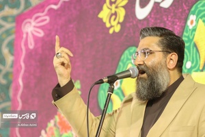 مولودی خوانی مداح اهل بیت امیر نعیمی در جشن شام ولادت امام زمان (عج)در حرم مطهر عبدالعظیم حسنی (ع)