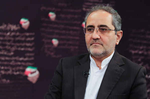 عادل پیغامی استاد اقتصاد