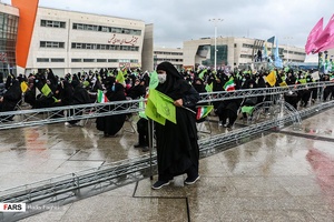 در سالروز میلاد با سعادت حضرت امام زمان (عج) منتظران ظهور با حضور در عرصه میدان شهدا این روز بزرگ را گرامی داشتند.