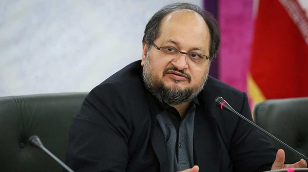شریعتمداری: اگر نمی‌توانیم دو هیئت مدیره را هماهنگ کنیم باید برویم!