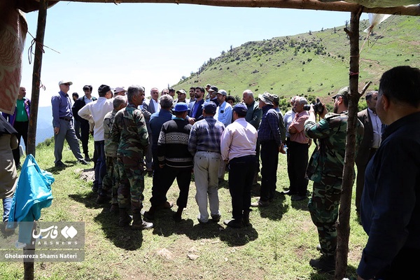 حضور مسوولان منابع طبیعی در جمع دامداران منطقه