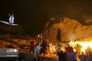 نمایش روشنای شب تار