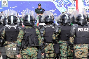 سخنرانی سردار رحیمی رئیس پلیس تهران در رزمایش اقتدار نوروزی پلیس در میدان آزادی تهران