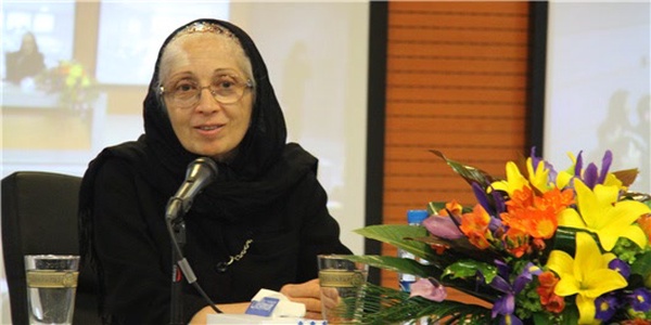 فیروزه خلعتبری اقتصاددان