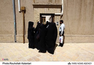 بازدیدکنندگان در منزل حضرت امام خمینی(ره) در قم