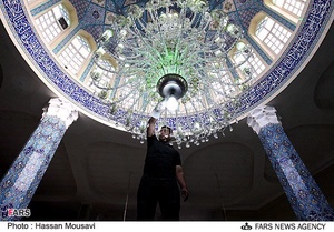 غبارروبی مساجد در استقبال از ماه مهمانی خدا