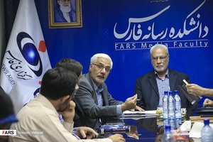 حضور  دکتر ابراهیم منقی  در مراسم رونمایی از کتاب مولفه های قدرت در جمهوری اسلامی   در مراسم رونمایی از این کتاب 