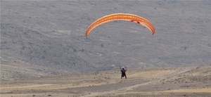 پاراگلایدر