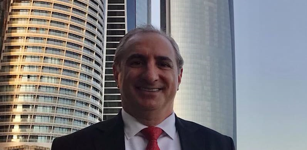 ایتان نائیه