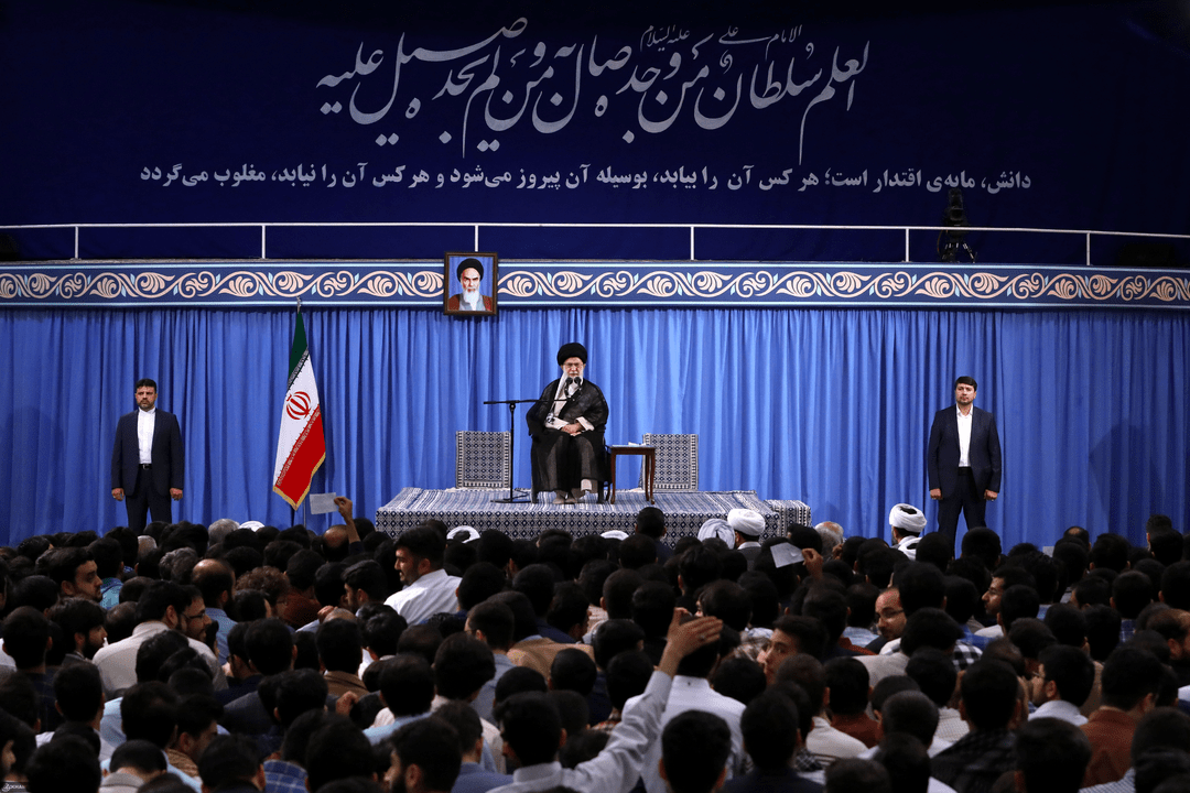 فراراهبرد پیروزمندانه رهبر انقلاب برای تحقق ایران قوی