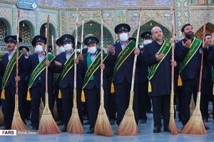 آیین جاروکشی حرم حضرت معصومه(س)