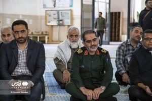 حضورسردار محمدرضا نقدی معاون هماهنگ‌کننده سپاه پاسداران انقلاب اسلامی درمراسم ختم والده سردار سید قاسم قریشی  جانشین رئیس سازمان بسیج مستضعفین