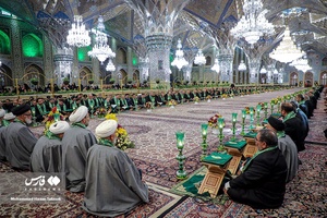 آئین تعویض پرچم گنبد و پوش ضریح حرم مطهر رضوی