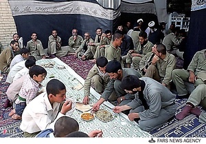 سفره اطعام رزمندگان هشت سال دفاع مقدس