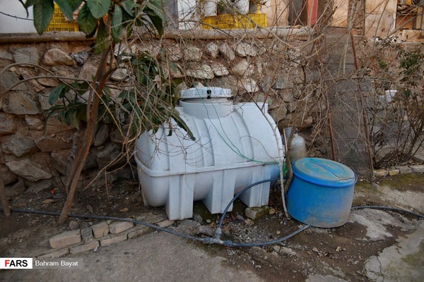 استفاده از منبع آب در منازل روستای «زرده» شهرستان طارم زنجان
