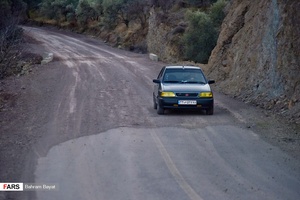 جاده نیمه کاره روستای «زرده» شهرستان طارم زنجان