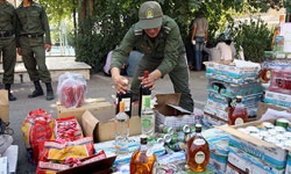 انهدام باند قاچاق مشروبات الکلی و سی دی غیرمجاز