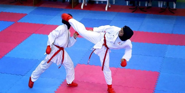 کاراته بانوان