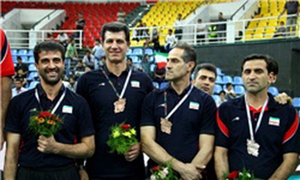 نفرزاده والیبال جوانان