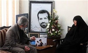 پدر و مادر شهید مصطفی احمدی روشن