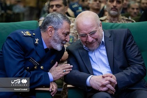محمد باقر قالیباف و امیر سرلشکر سید عبدالرحیم موسوی در کنگره بزرگداشت شهدای نیروی هوایی ارتش