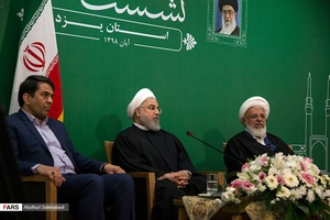نشست خبری رئیس‌جمهور با اصحاب رسانه در یزد