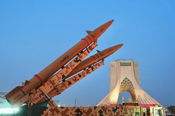 ایران چگونه بعد از انقلاب اسلامی، قدرت موشکی شد؟