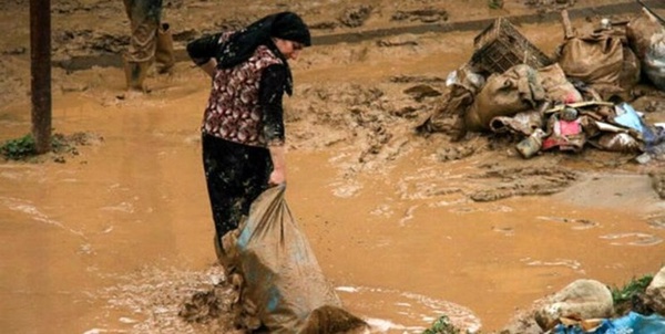زنان سیلزده