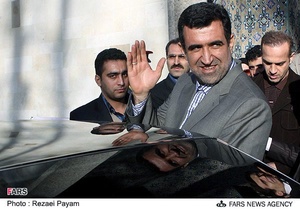 بازدید سید حسن موسوی رئیس سازمان میراث فرهنگی از نمایشگاه صنایع دستی الجزایر