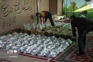 طبخ و توزیع بیش از 7000 پیتزا ساندویچ و پیتزا در یزد