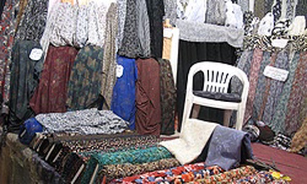 مغازه پارچه فروشی در بازار شیراز