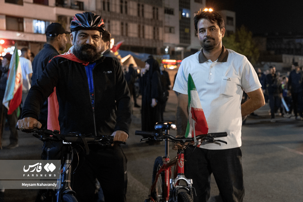 اجتماع بزرگ جامعه ورزش و جوانان در میدان انقلاب