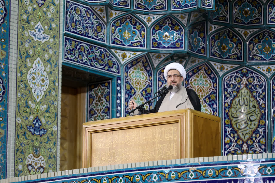 هشدار صریح  امام جمعه تبریز به همسایگان: امنیتتان را به آمریکا نفروشید!