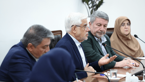 گلایه عارف از روایت عملکرد دولت
