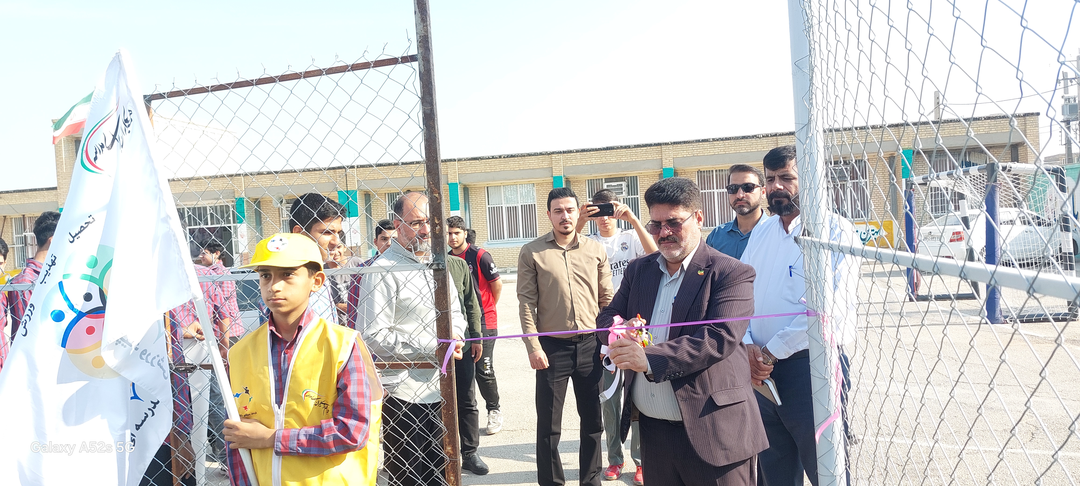 افتتاح زمین چمن مصنوعی دبیرستان شهید جوانمردی در قالب طرح میدان همدلی