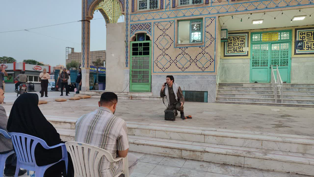 نمایش خیابانی «فراموش‌نشدنی» در آستان مقدس امامزادگان ابراهیم و محمد(ع) اجرا شد