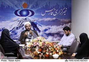 حجت الاسلام معزی در گفت و گو با خبرنگاران خبرگزاری فارس