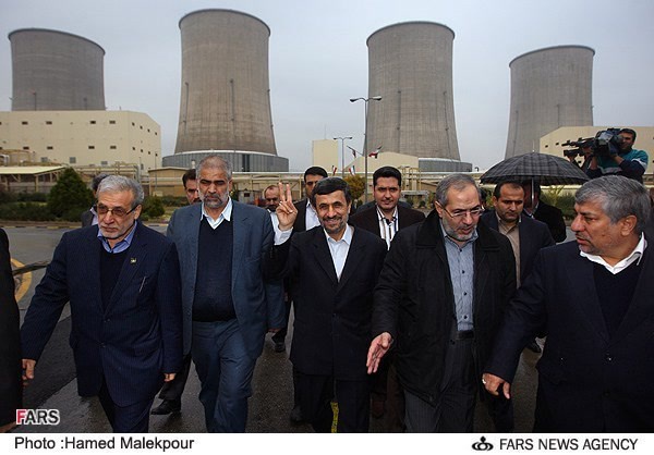 محمود احمدی نژاد رئیس جمهور در مراسم افتتاح طرح بخار نیروگاه سیکل ترکیبی شهدای پاکدشت