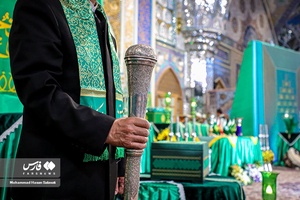 آئین تعویض پرچم گنبد و پوش ضریح حرم مطهر رضوی
