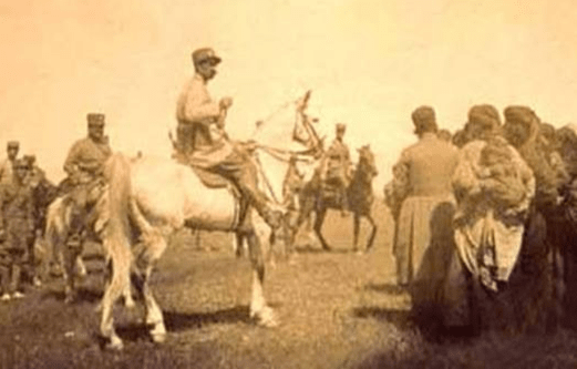 توهین سلطنت‌طلبان به عشایر لرستان برای تطهیر رضاخان