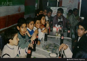 زنده یاد مرتضی پاشایی (نفر اول سمت چپ)