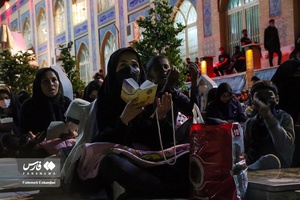 شب قدر کرمانی‌ها در جوار مزار «حاج قاسم» 