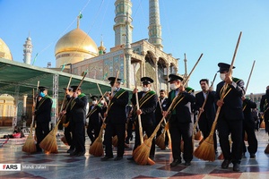 آیین جاروکشی حرم حضرت معصومه(س)