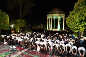 گردهمایی حافظان قرآن کریم در آرامگاه حافظ شیرازی