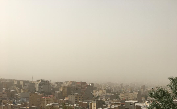 گرد و خاک در تبریز