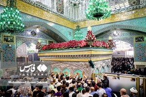 آئین تعویض پرچم گنبد و پوش ضریح حرم مطهر رضوی